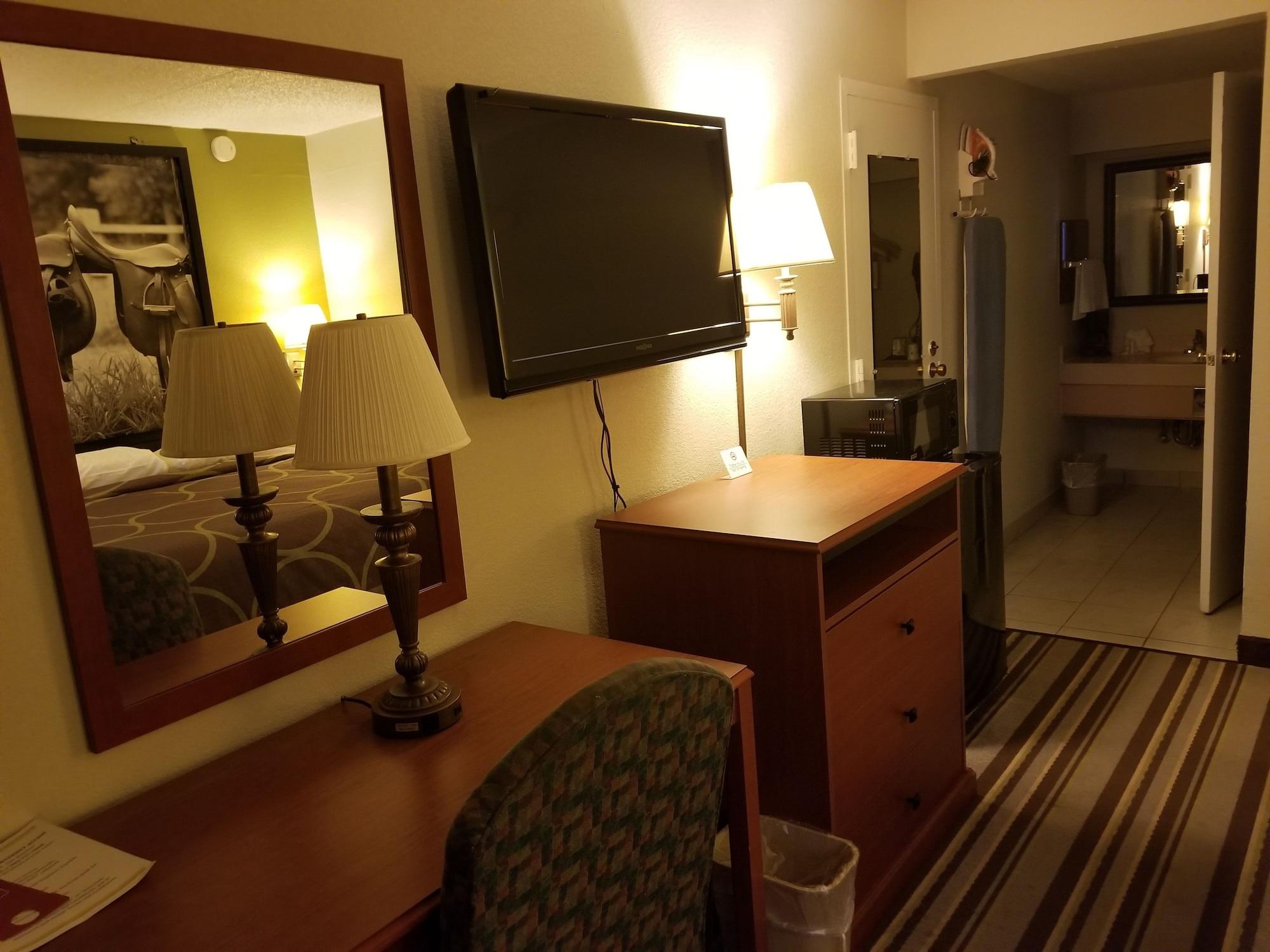 Super 8 By Wyndham Longview/North Motel Eksteriør billede