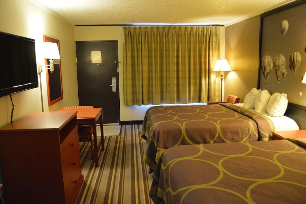 Super 8 By Wyndham Longview/North Motel Eksteriør billede