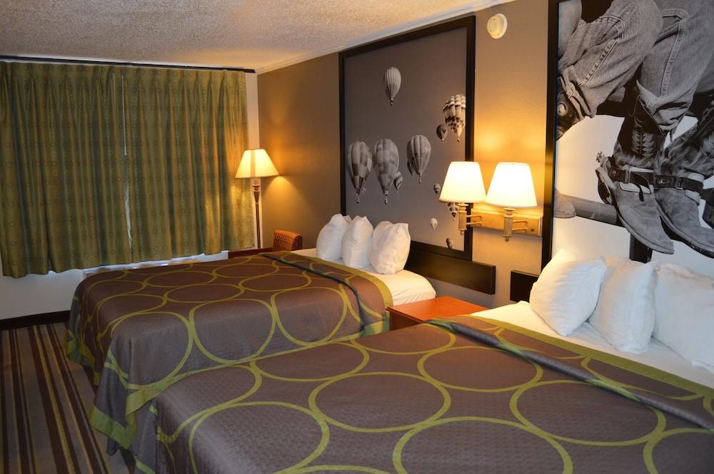 Super 8 By Wyndham Longview/North Motel Eksteriør billede